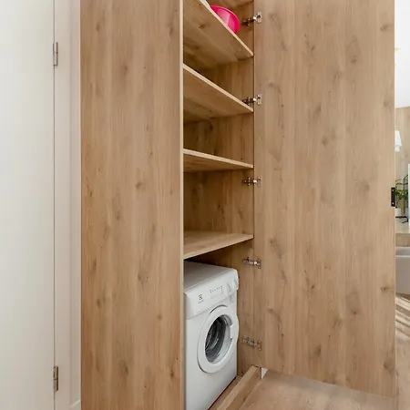 Jantaris Near With Fitness By Renters Lejlighed