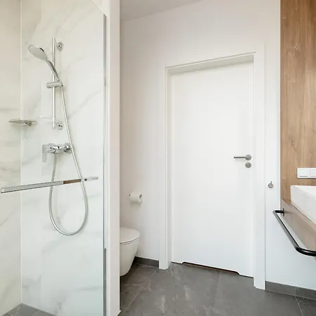 Jantaris Near With Fitness By Renters Lejlighed