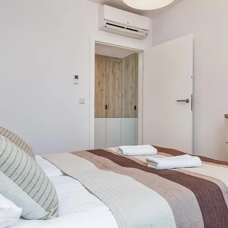 Jantaris Near With Fitness By Renters Apartman *